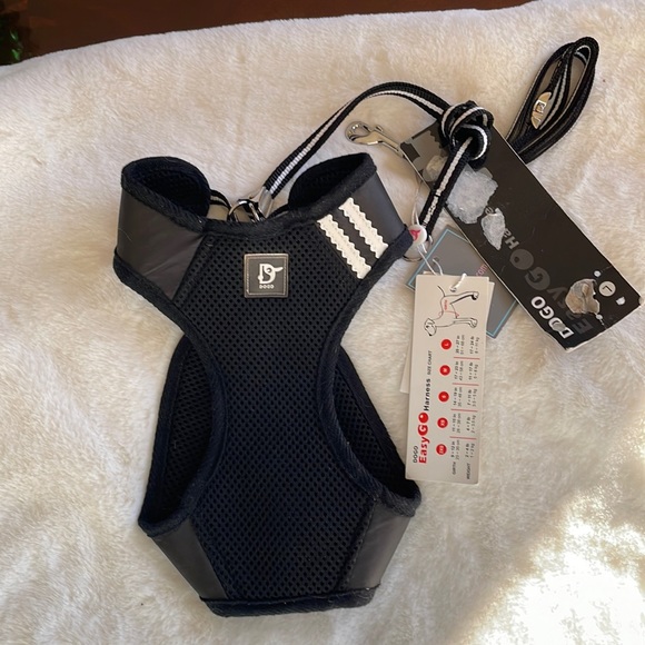 dogo Other - Dogo Easy go basic harness and leash set size large is black.